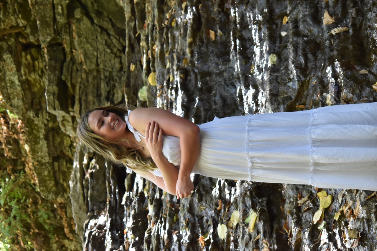 Professional senior portrait by Photos by B4